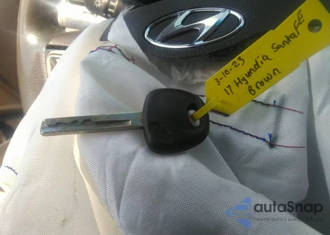 2017 Hyundai Santa Fe Se from USA, damaged, VIN KM8SMDHF9HU176686